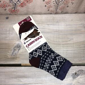Yaktrax women’s cabin socks
